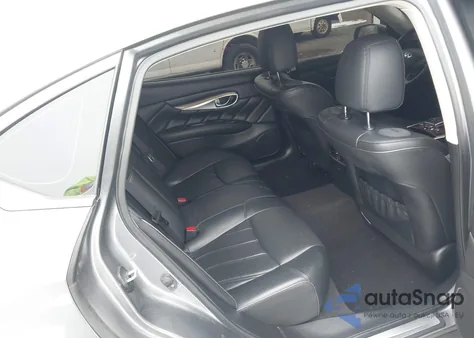 2015 Infiniti Q70L 5.6X z USA, uszkodzony, nr VIN JN1AY1PR7FM180072